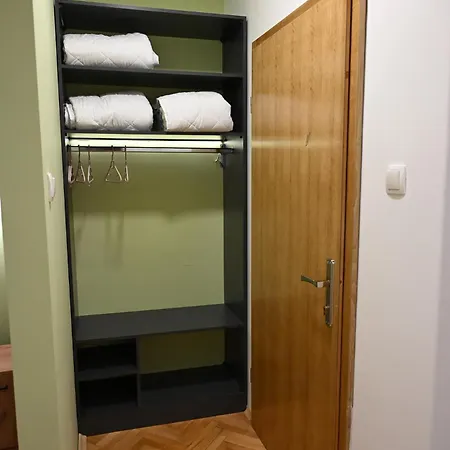 Station 44 Apartment *